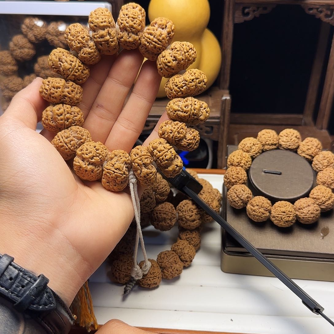 金刚菩提吊坠29梅花夹板