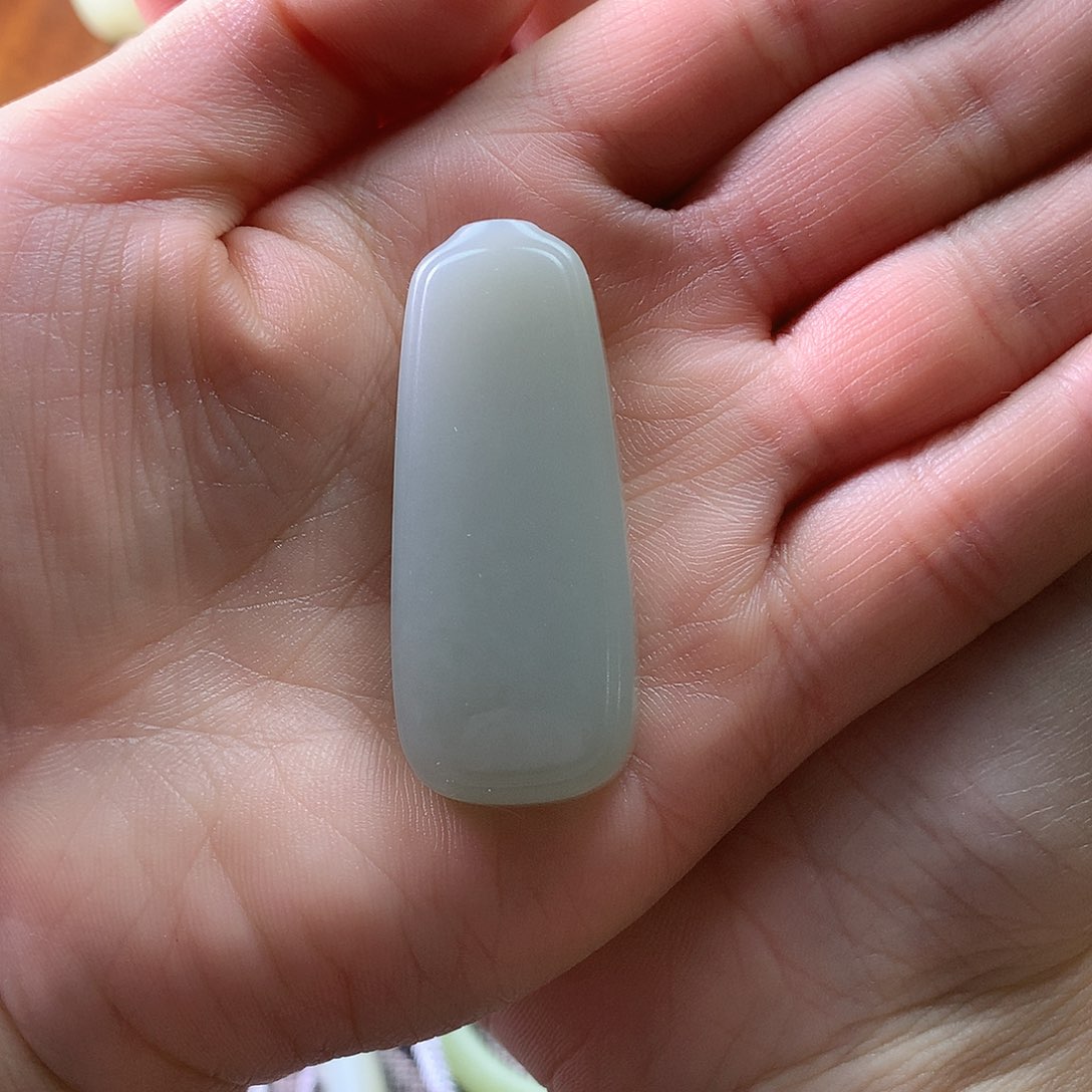 和田玉（糖玉）小牌子未镶嵌暮***浅