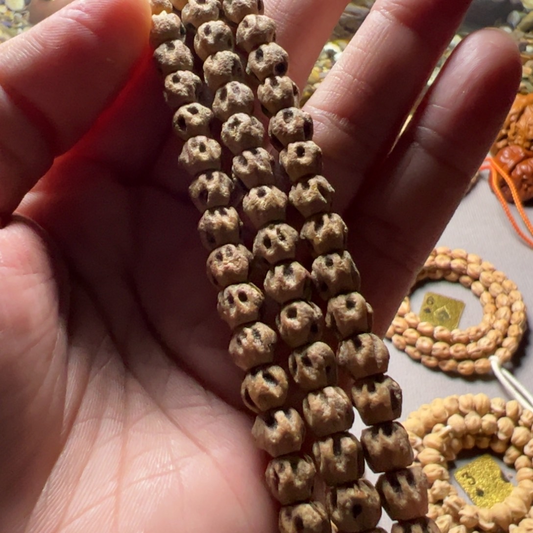 柏香籽/百香籽吊坠A8