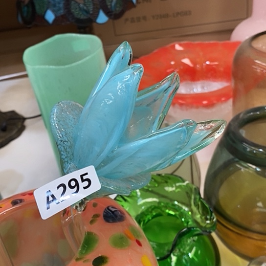 琉璃花瓶高40厘米宽6厘米