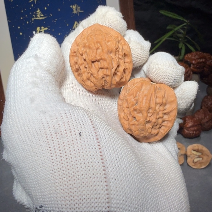 文玩核桃吊坠大枣编号4360，34-35-35，礼盒发货