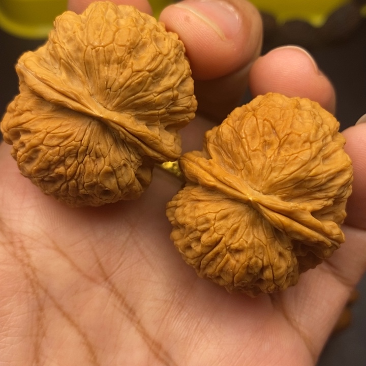 文玩核桃吊坠38尺铁狮子