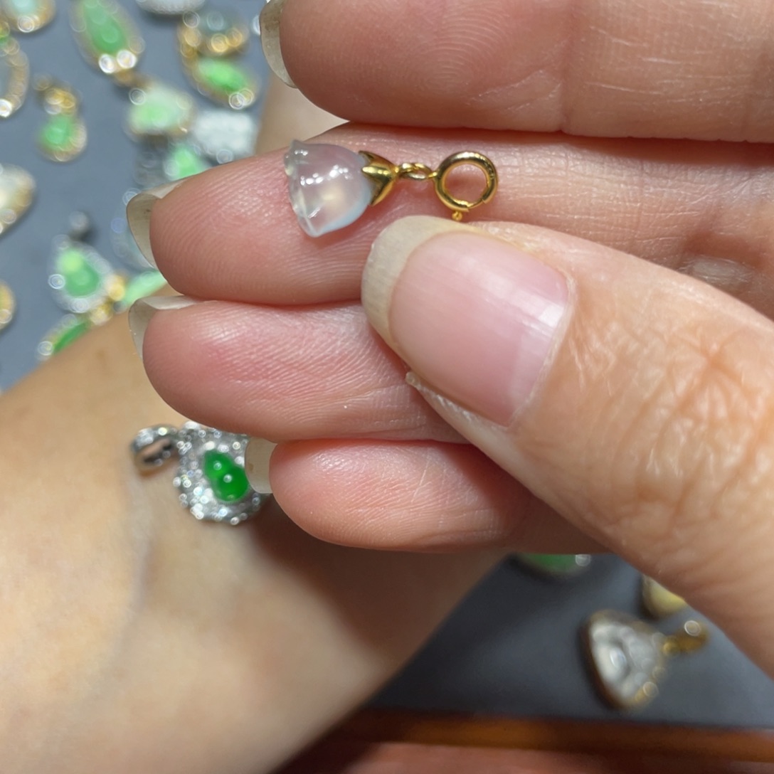 翡翠颈饰18K金镶嵌天然