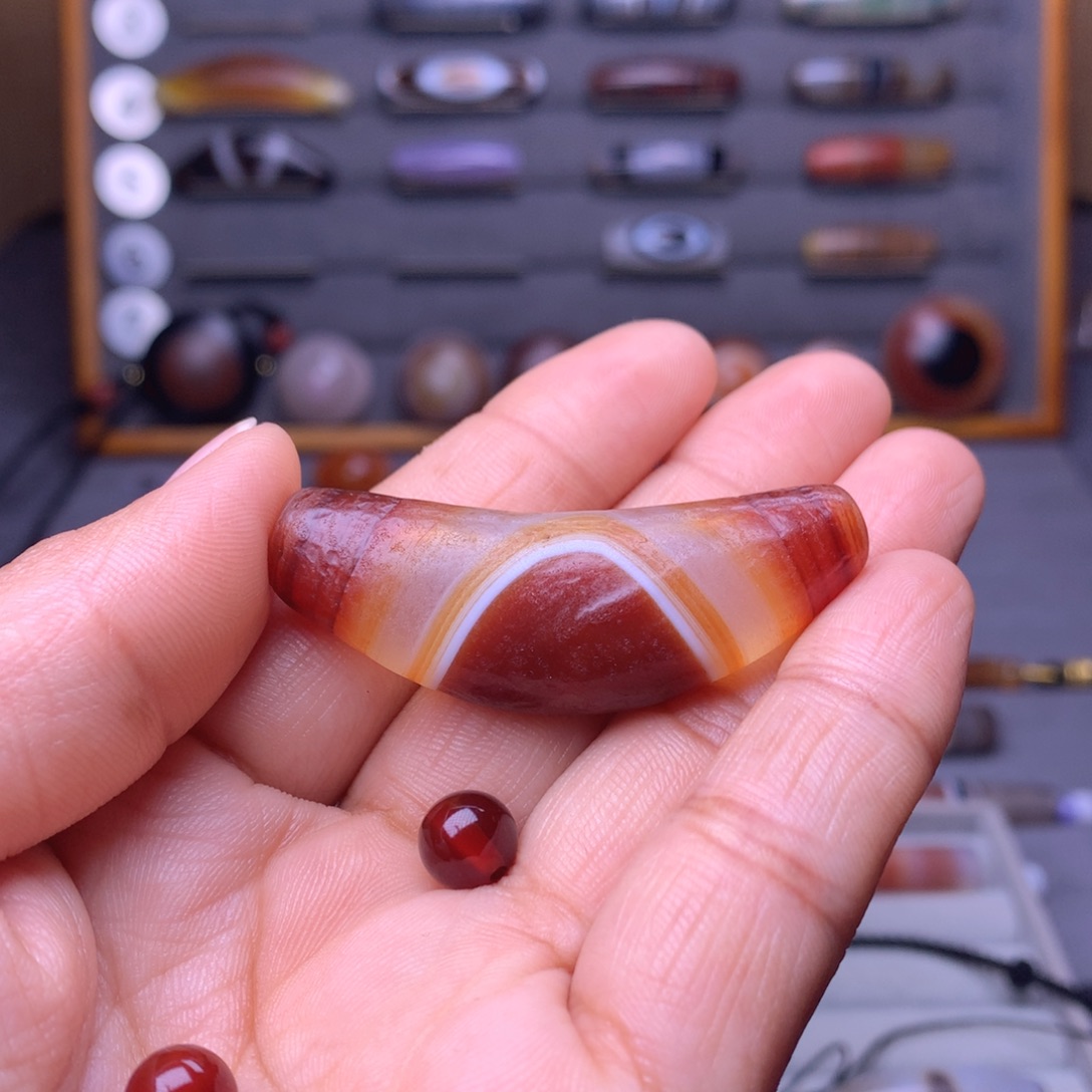 光***玛瑙/玉髓未镶嵌珠宝奇石