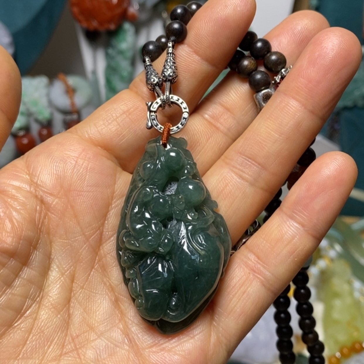 【闪购商品】翡翠吊坠(赠链)未镶嵌