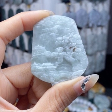 翡翠颈饰未镶嵌翡翠