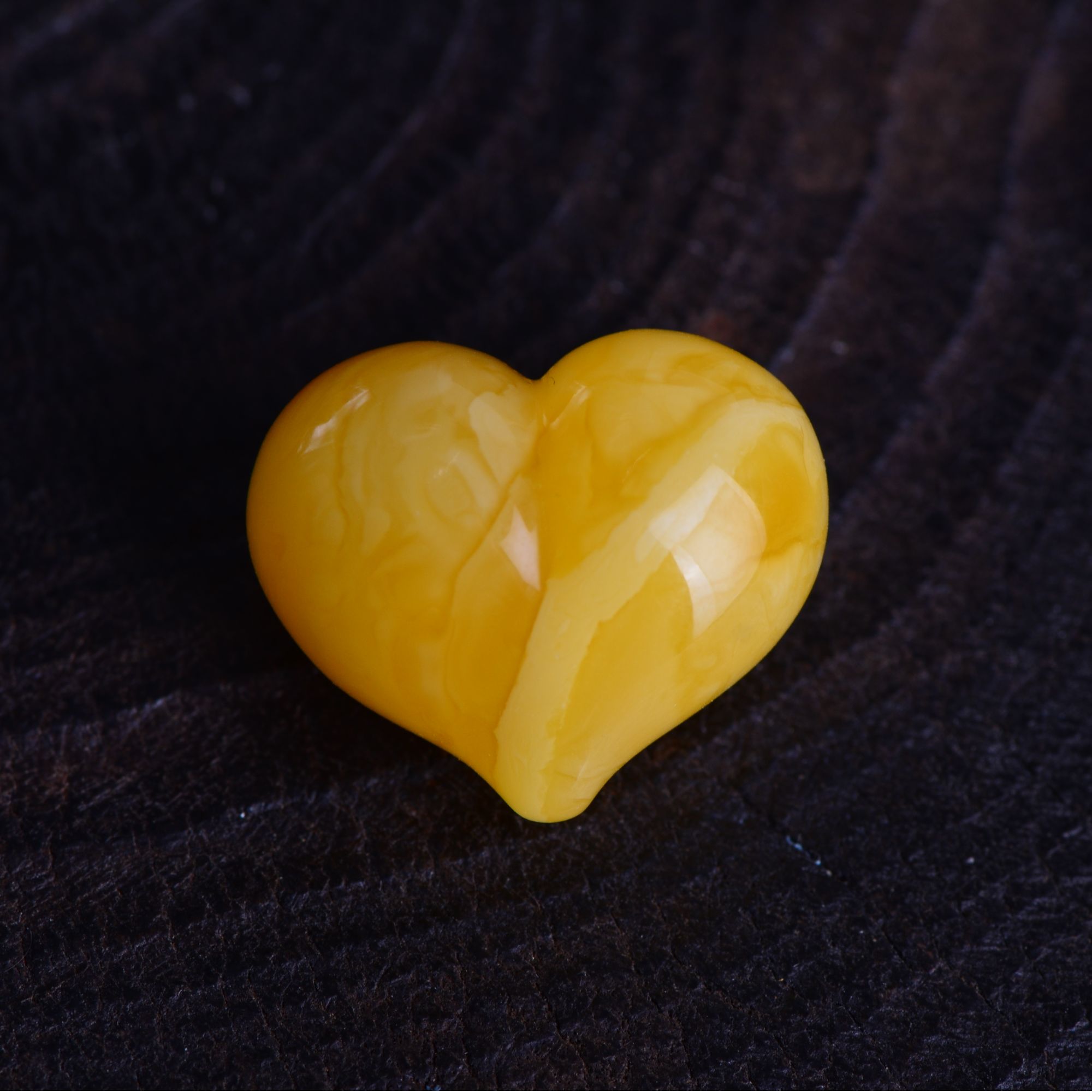 焦皮满蜡鸡油黄白花屁桃爱心（23.6×20×15.2）