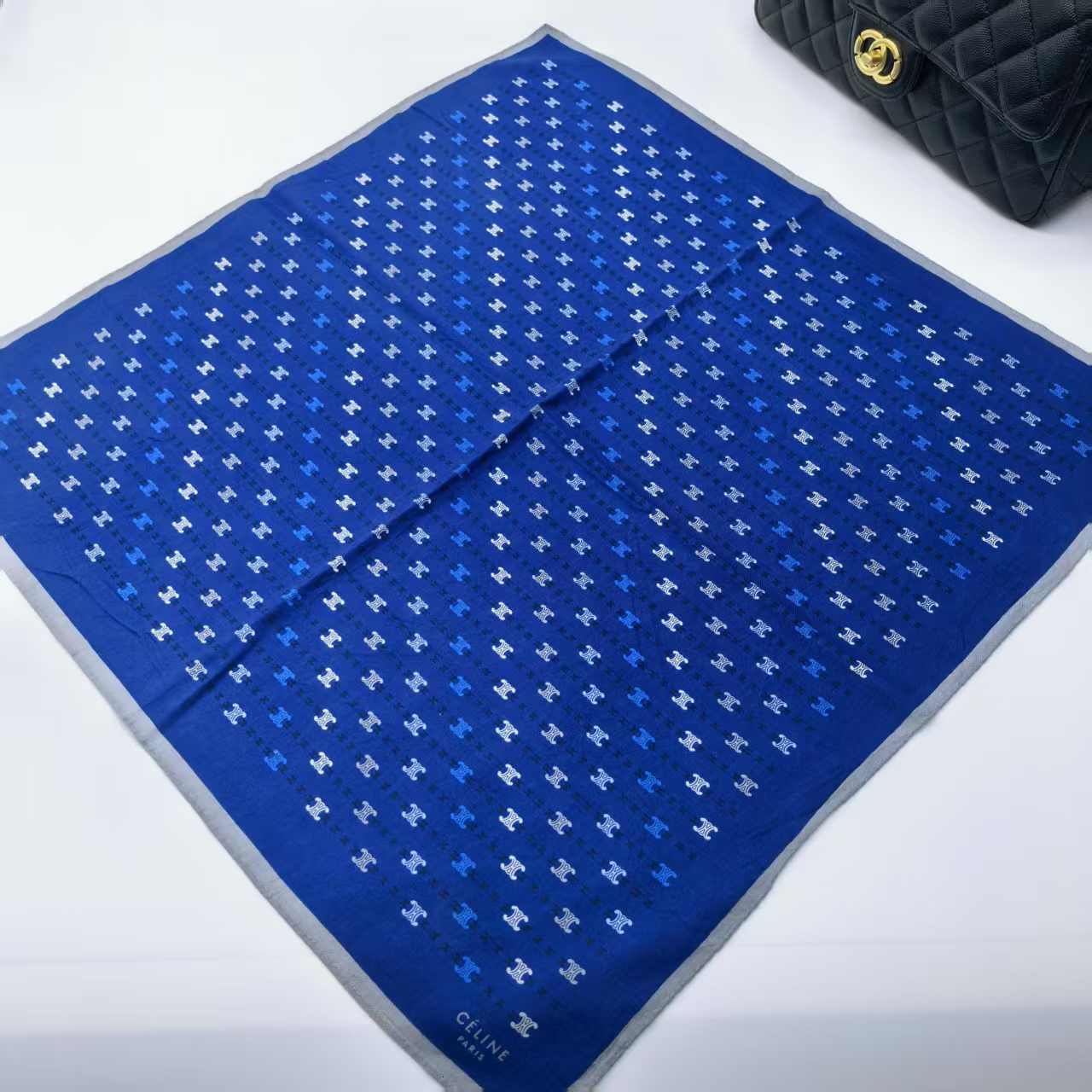 95新 Celine/思琳 海囤/思琳///丝巾/yy08679