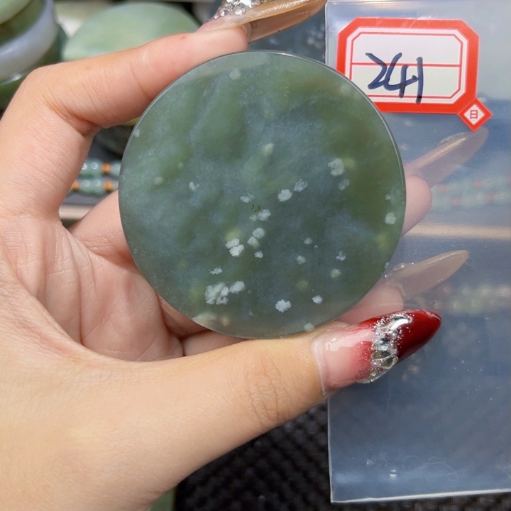 和田玉和田玉边角料随机发未镶嵌