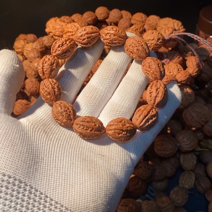 文玩核桃手串……95