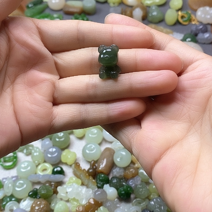 未镶嵌和田玉挂件 熊