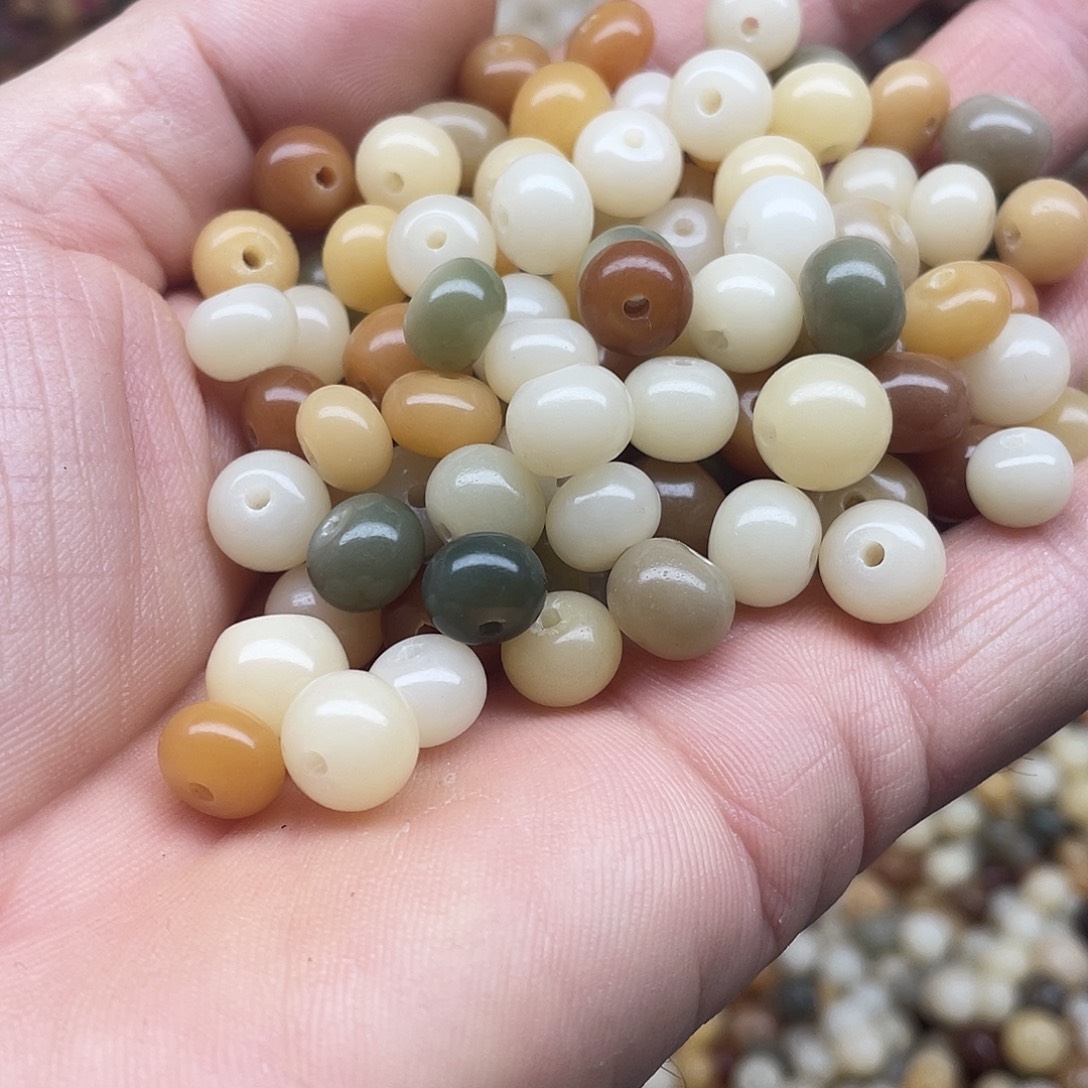 吊坠白玉菩提微瑕混珠100颗➕灯牌宠300颗