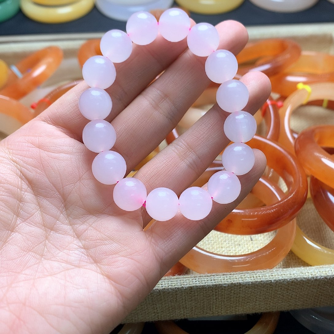 未镶嵌石英质玉（黄龙玉）手镯