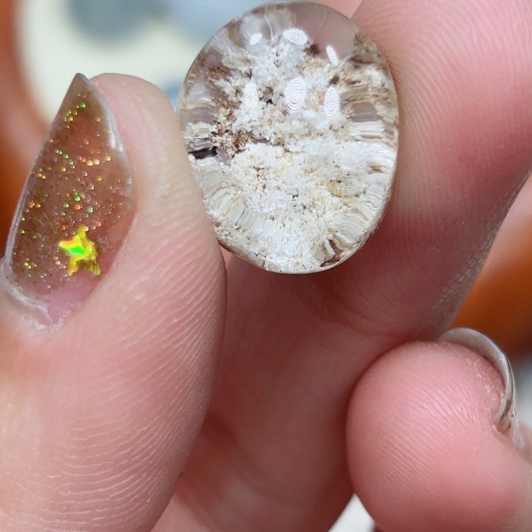 未镶嵌颈饰水晶水晶