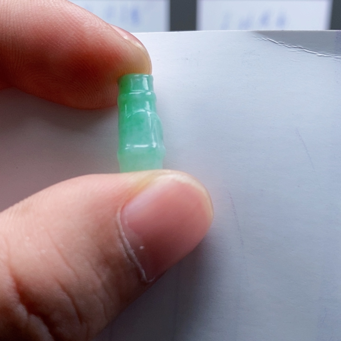 翡翠未镶嵌挂件挂件