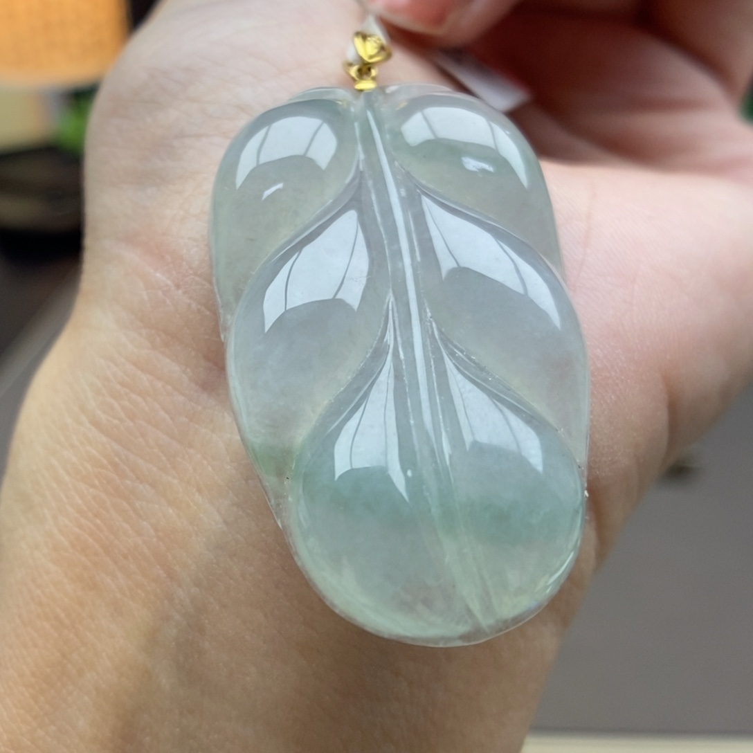 翡翠18K金镶嵌颈饰吊坠35