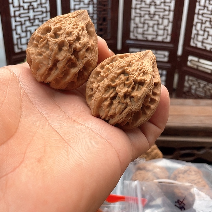 K***এ把件文玩核桃大沽石