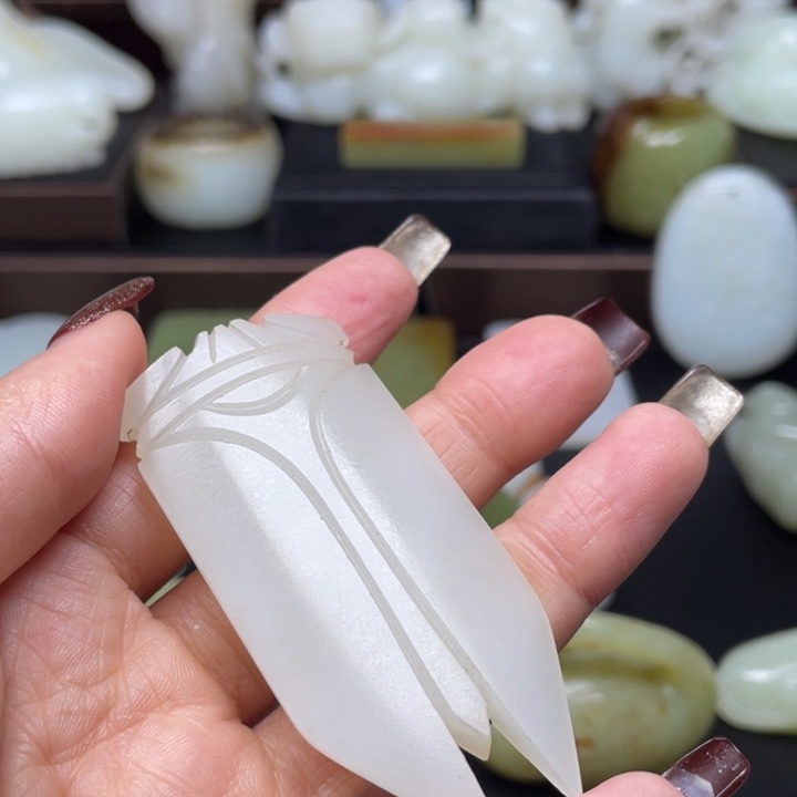 和田玉颈饰未镶嵌