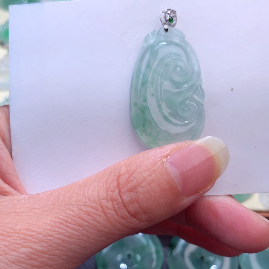 翡翠吊坠(不含链)18K金镶嵌