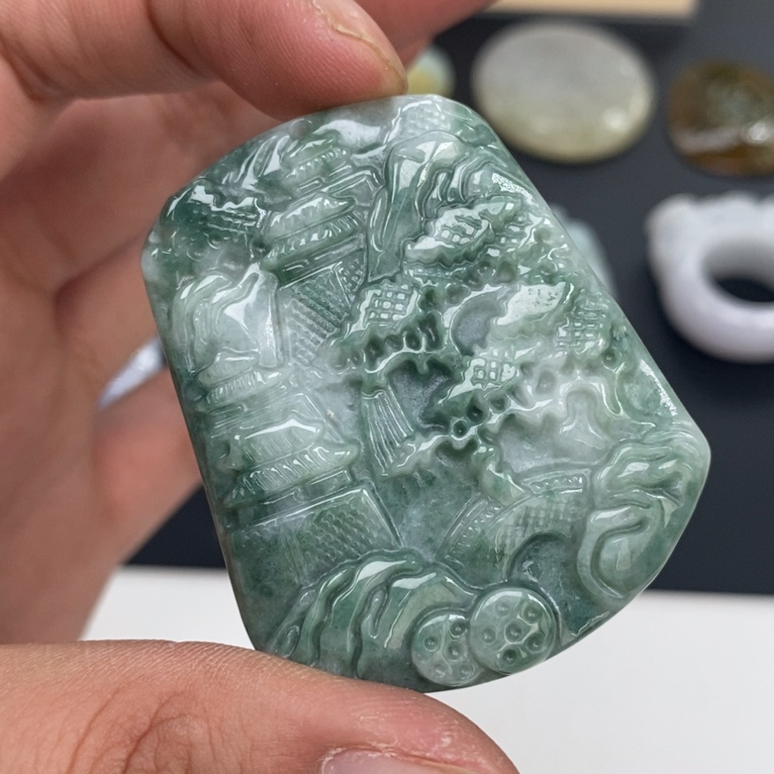 翡翠未镶嵌颈饰翡翠