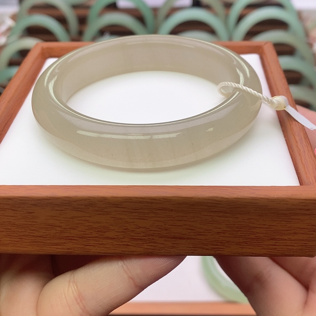 东陵石未镶嵌手镯55/56