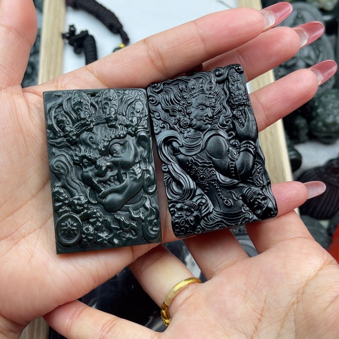 和田玉颈饰未镶嵌莲*