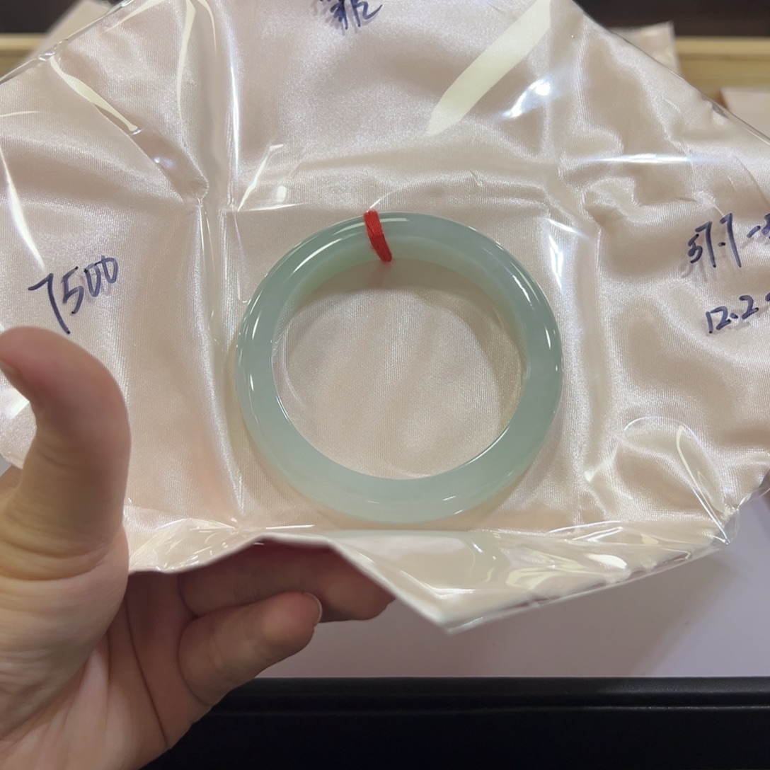 霏***雨翡翠未镶嵌手镯手镯