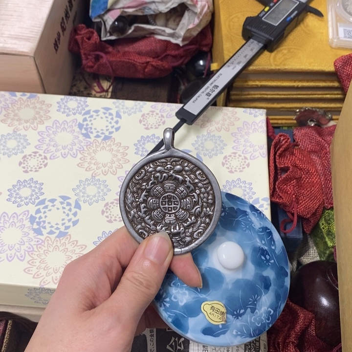 摆件中古工艺品一件
