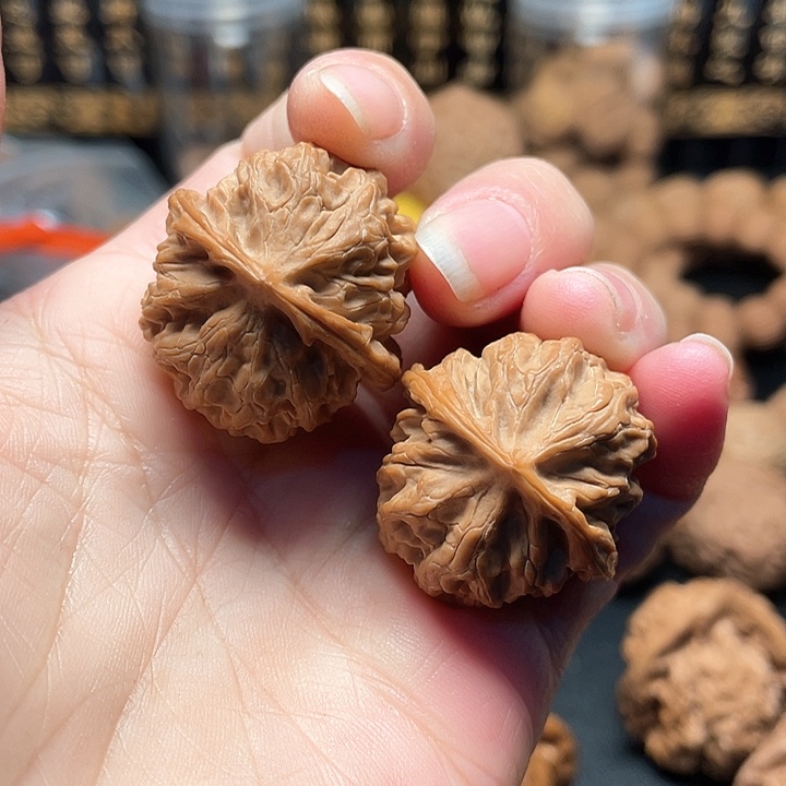 文玩核桃吊坠战*蛋苹果园