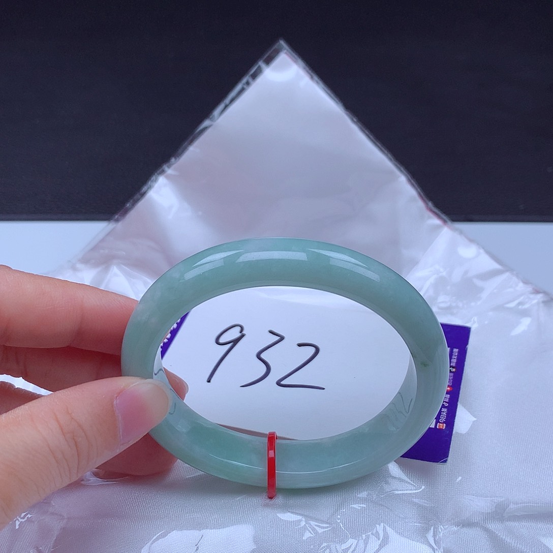 翡翠未镶嵌手镯（贵妃镯）001489