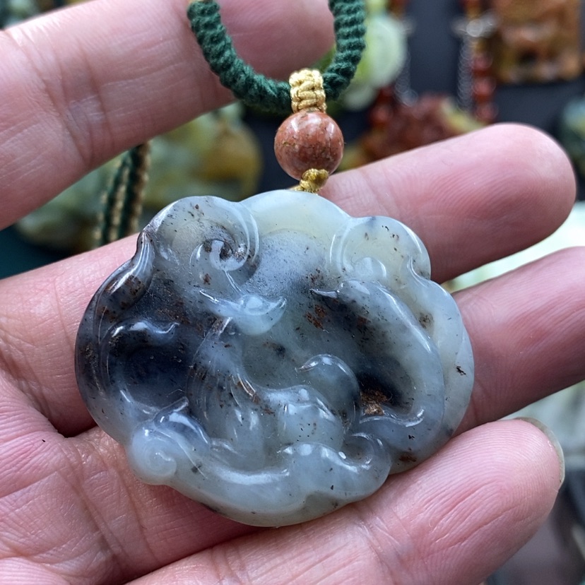 【闪购商品】未镶嵌蛇纹石玉吊坠