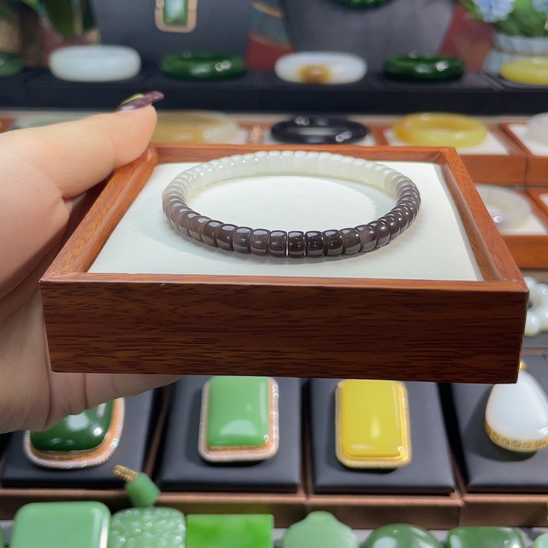 和田玉未镶嵌渐变手串