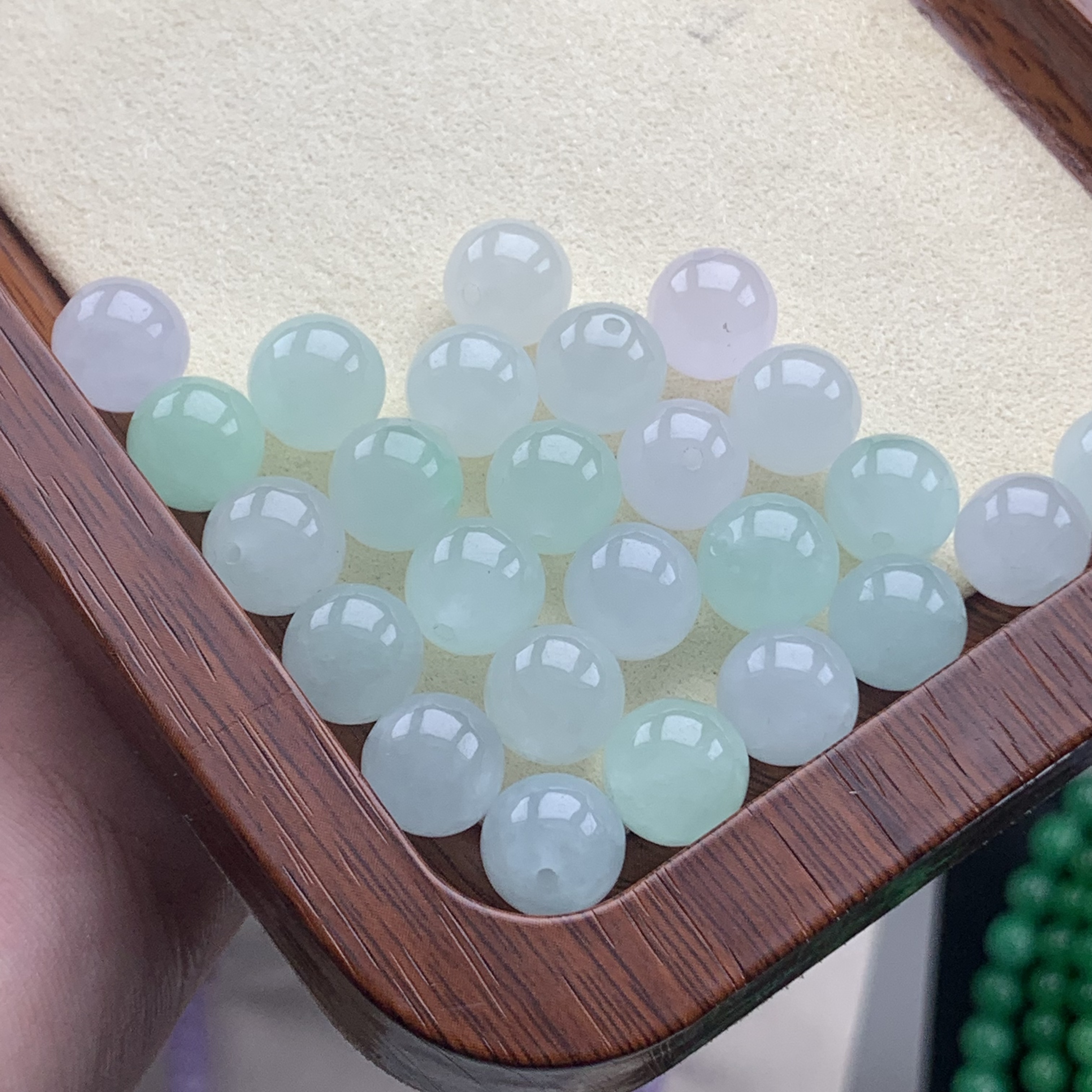 卡10mm左右 天然缅料A货 马卡龙单珠 多样性发货其一