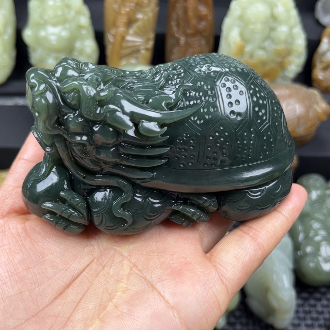 和田玉未镶嵌把件