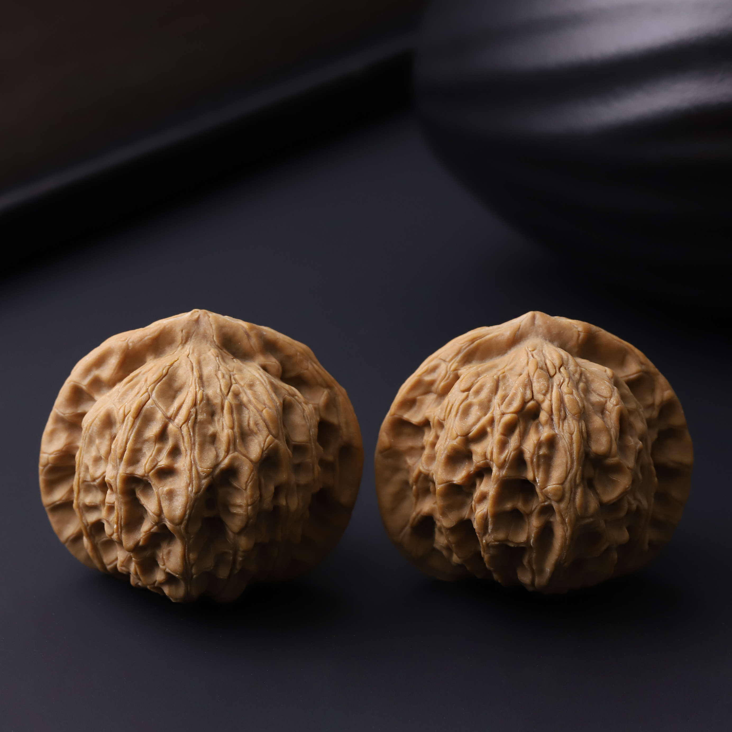 HT1129*1【原树狮王】文玩核桃手把件