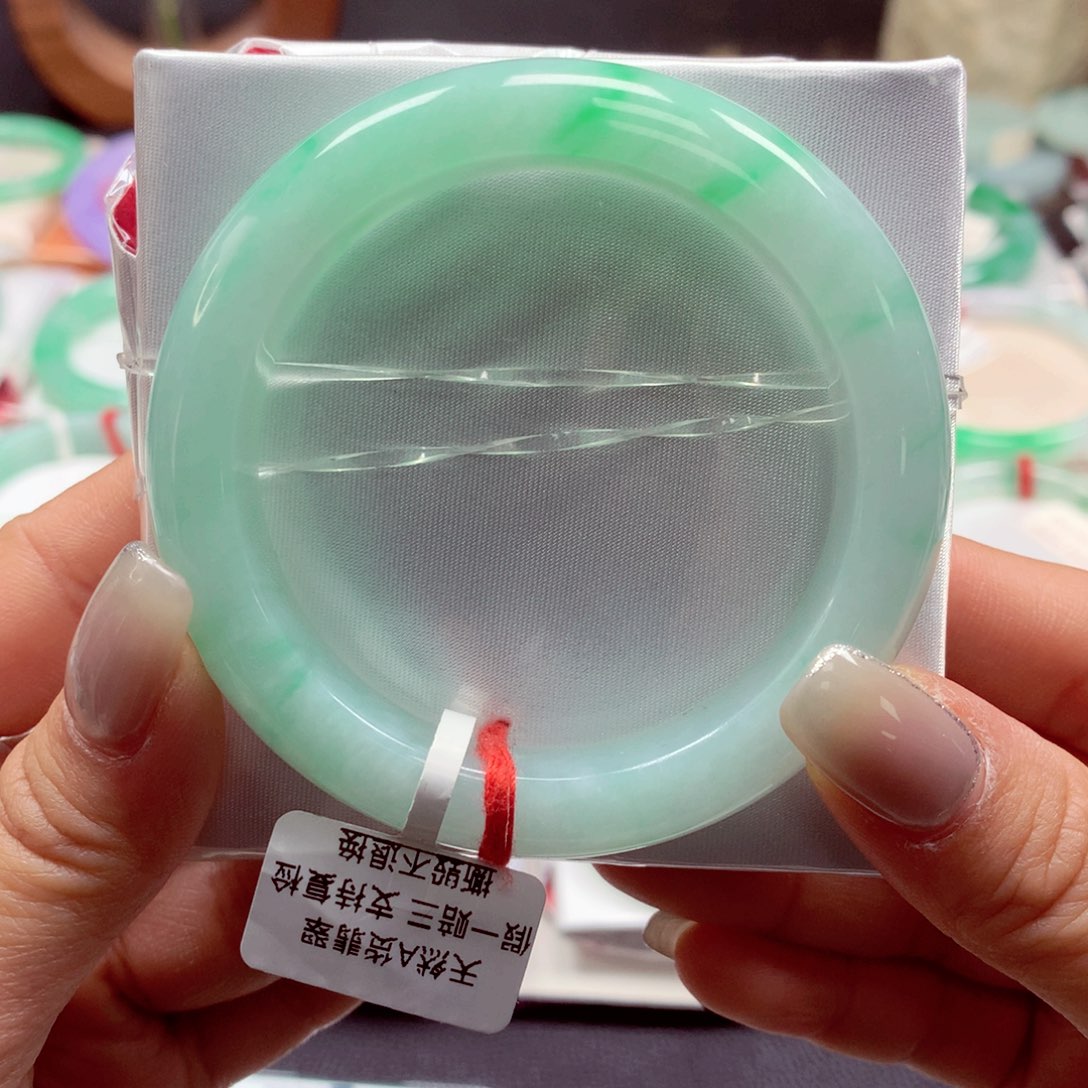 翡翠手镯未镶嵌53正12号88