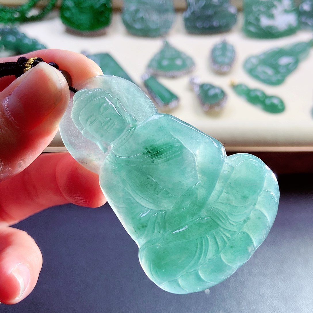 【闪购商品】翡翠颈饰未镶嵌天然