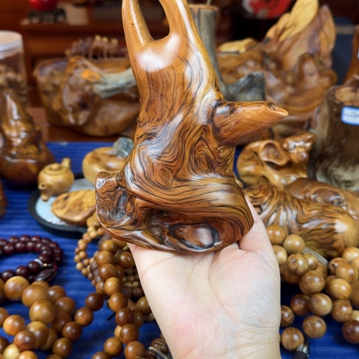 喜***羊柏木（崖柏）北太行崖柏陈化虎皮骨料手工壶摆件