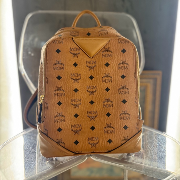 95新 MCM 复燃精选/干邑色双肩包