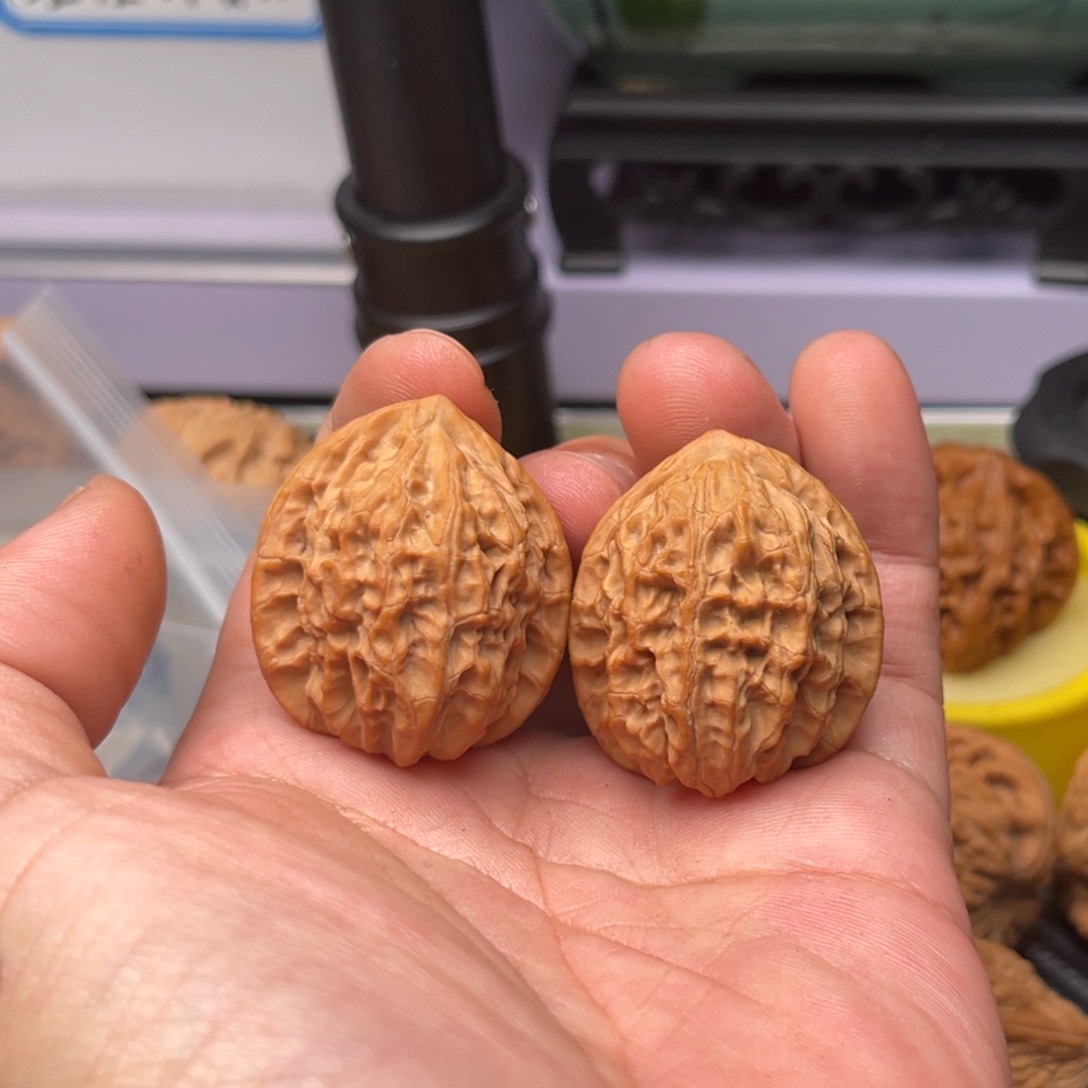 落***.文玩核桃吊坠32一抹红