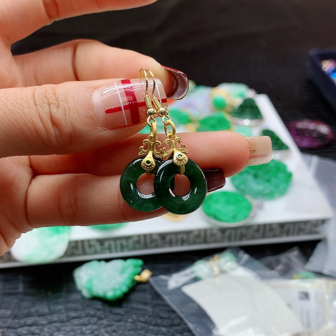 【闪购商品】翡翠耳饰未镶嵌，
