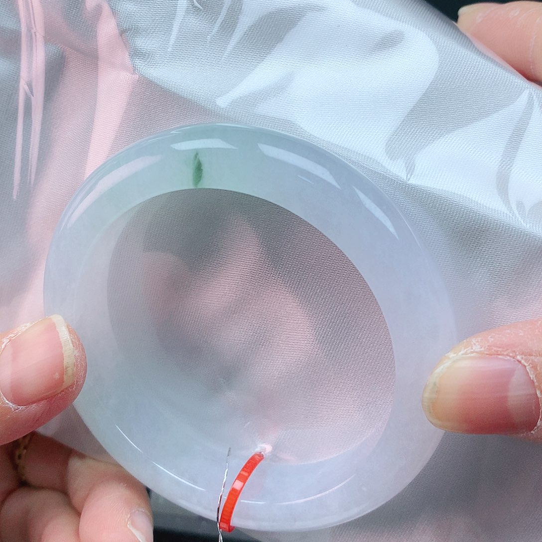 翡翠手镯未镶嵌54圈