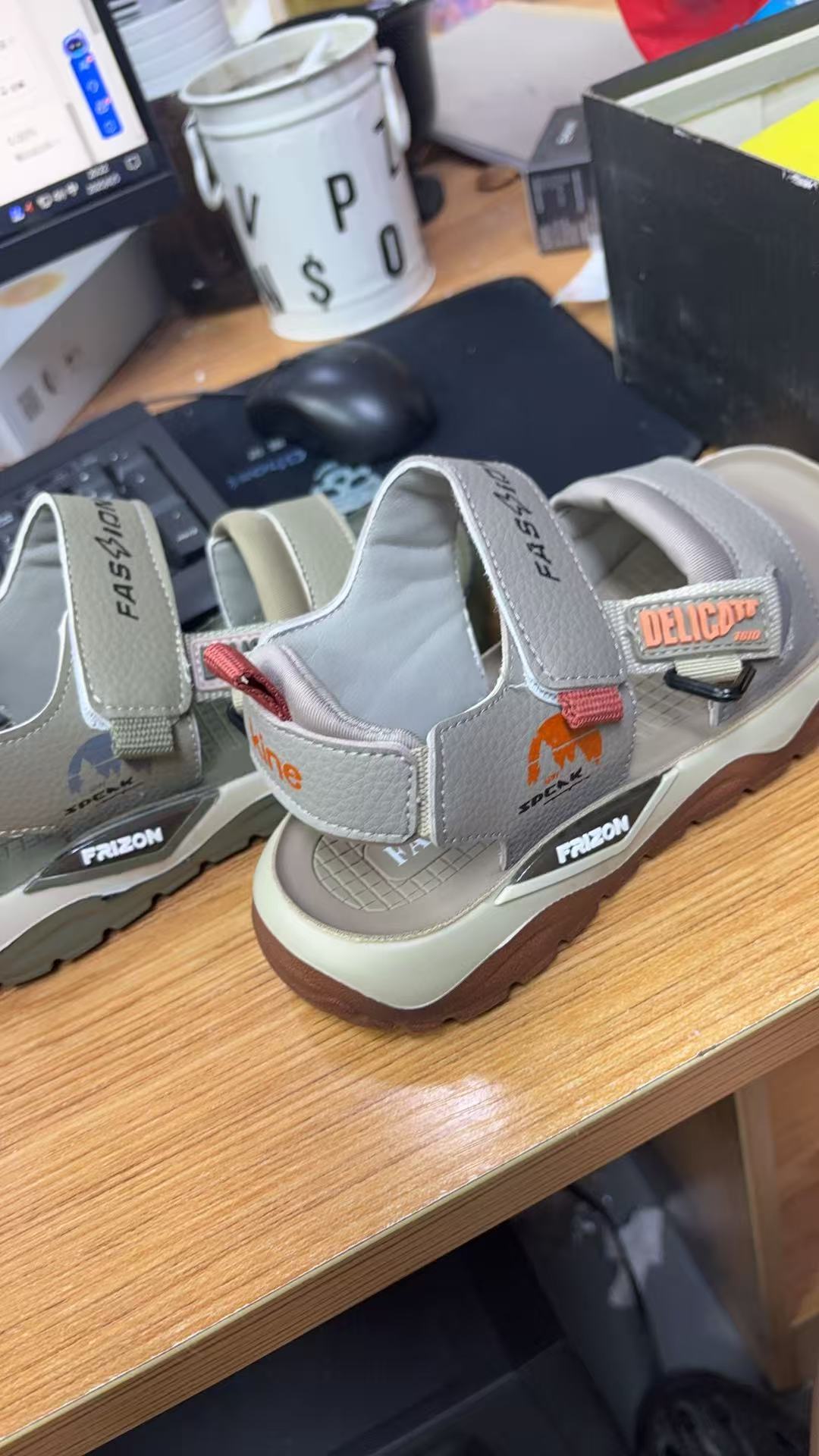 新款夏季凉鞋B18