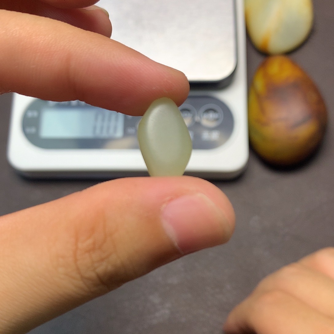 和田玉（糖玉）未镶嵌挂件