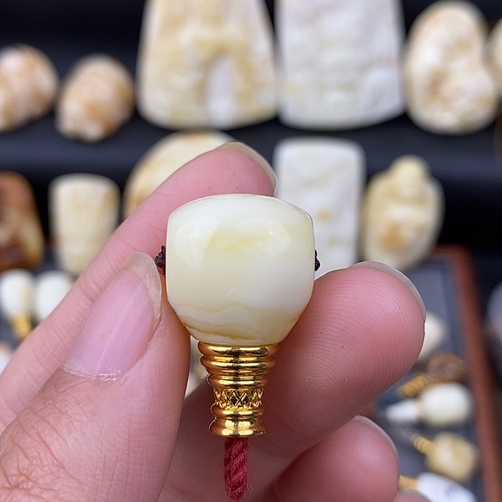 琥珀未镶嵌裸石15.8三通c739