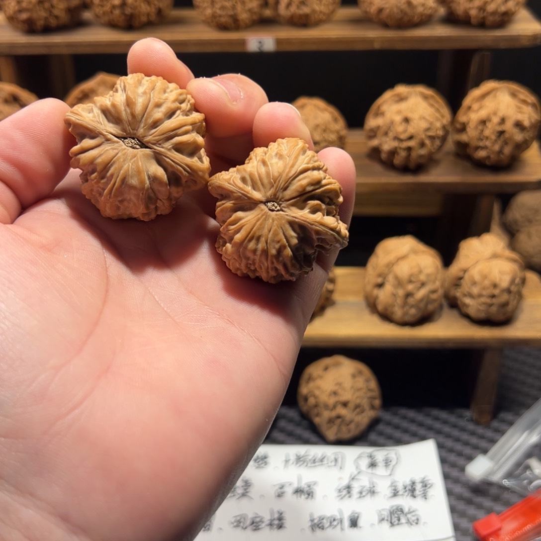 核桃把件A****p磨盘狮子头