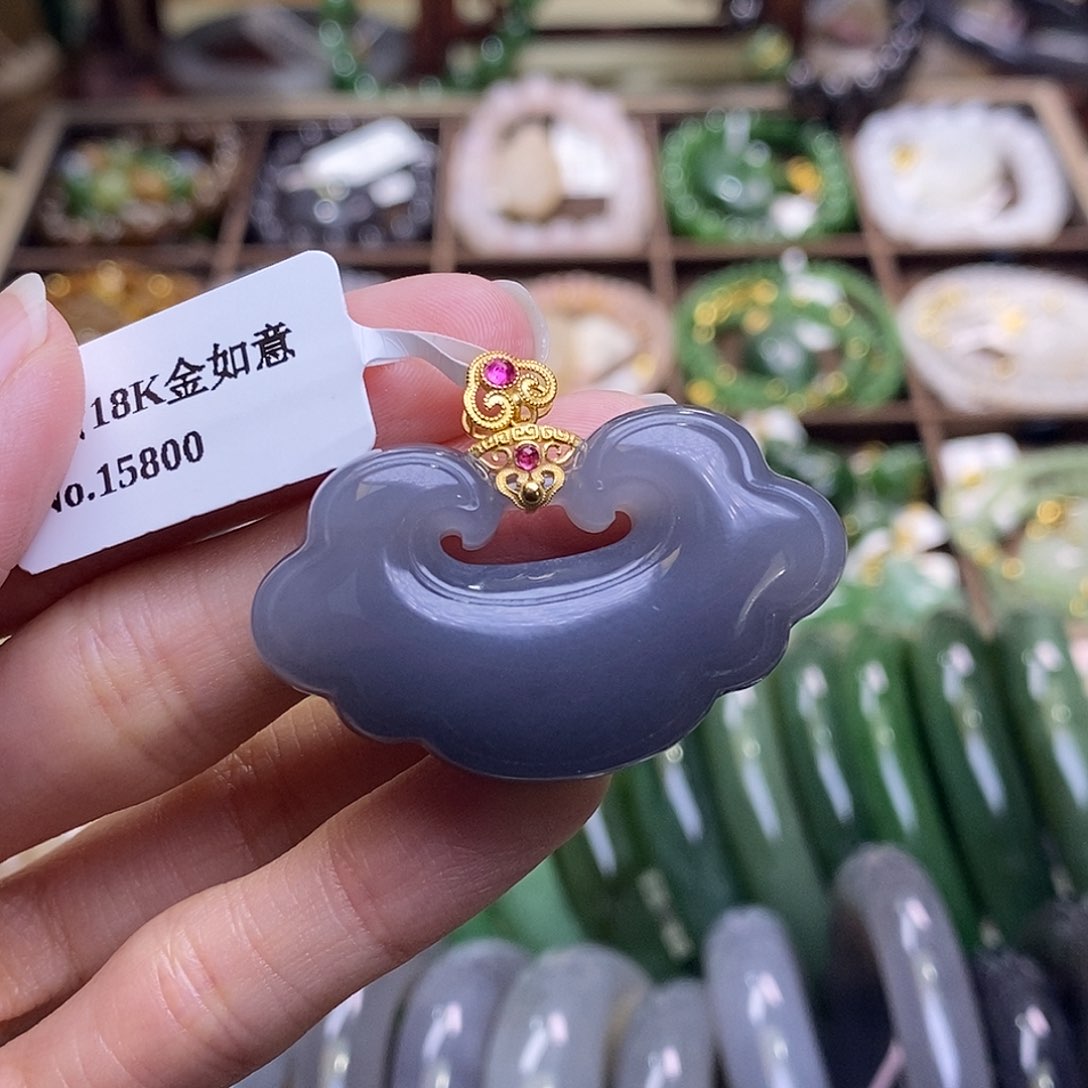 颈饰未镶嵌和田玉浓烟紫金镶如意锁吊坠