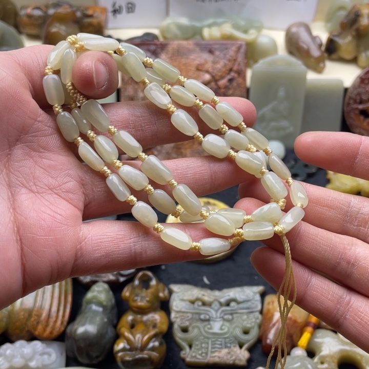 和田玉颈饰未镶嵌166