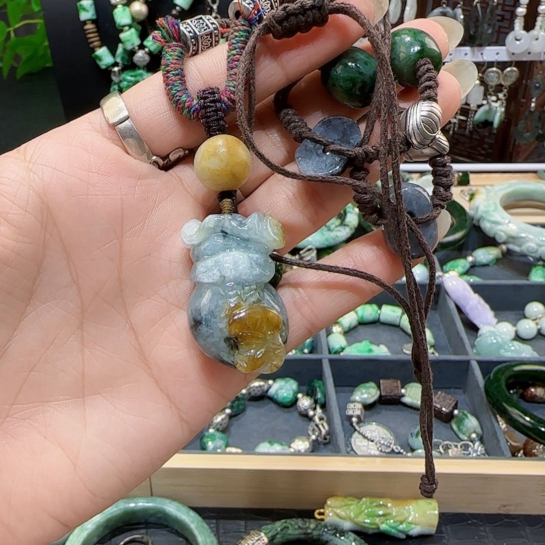 未镶嵌手链翡翠秋***语未镶嵌翡翠手串