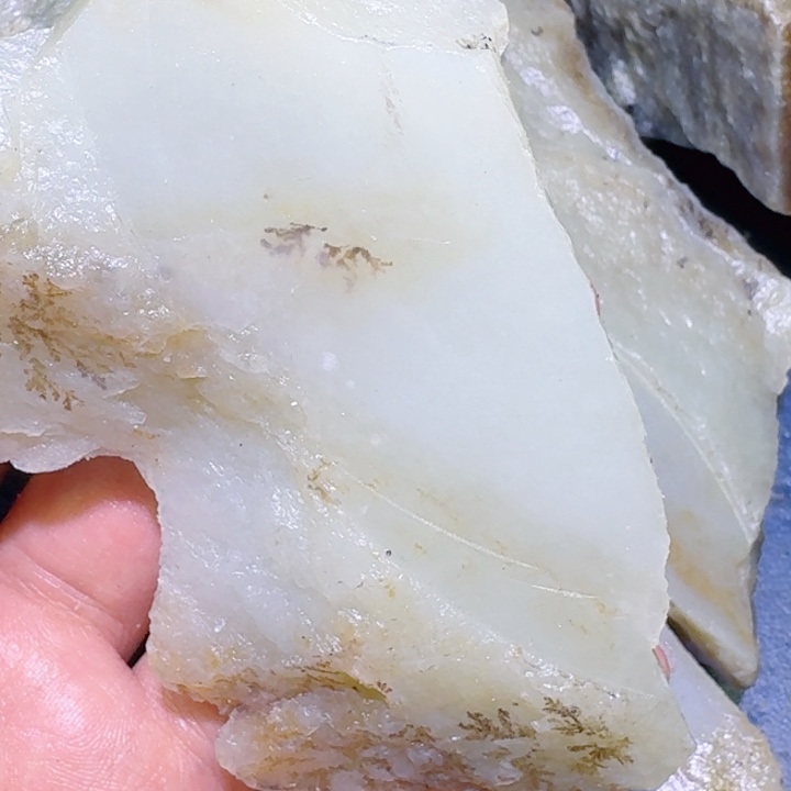 和田玉未镶嵌珠宝半成品